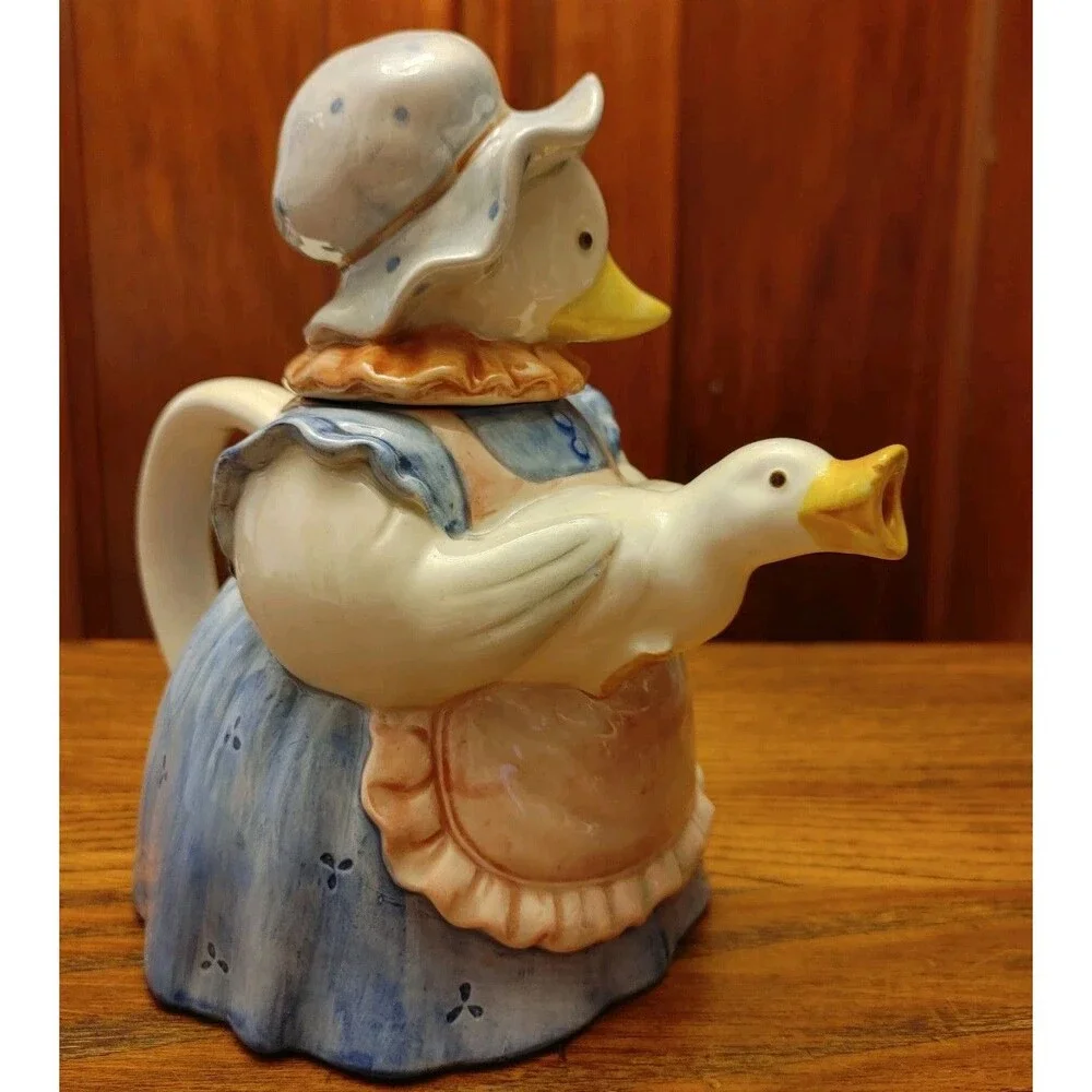 MCM ~ Vintage Otagiri Mother Goose Duck Figurine Teapot Hand Crafted In JAPAN EC